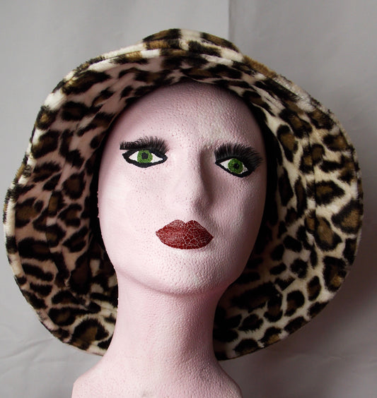 Vintage Leopard print bucket hat