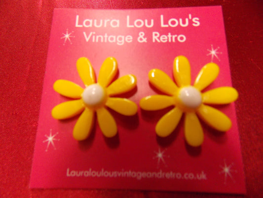 Daisy earrings