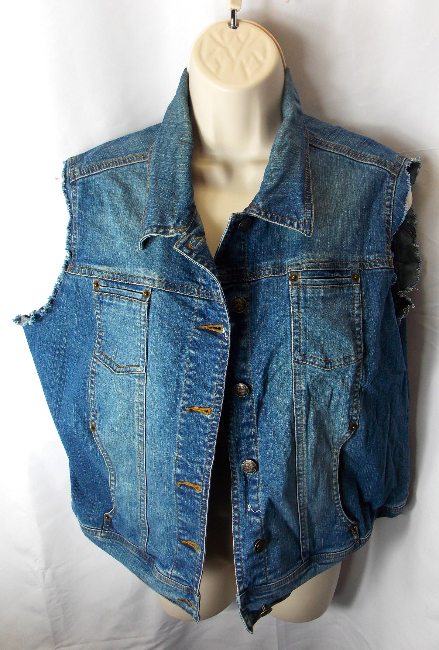 Ladies cut-off Denim jacket