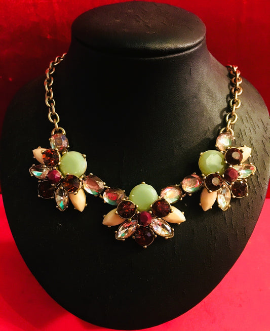 Beautiful Demonte cluster necklace