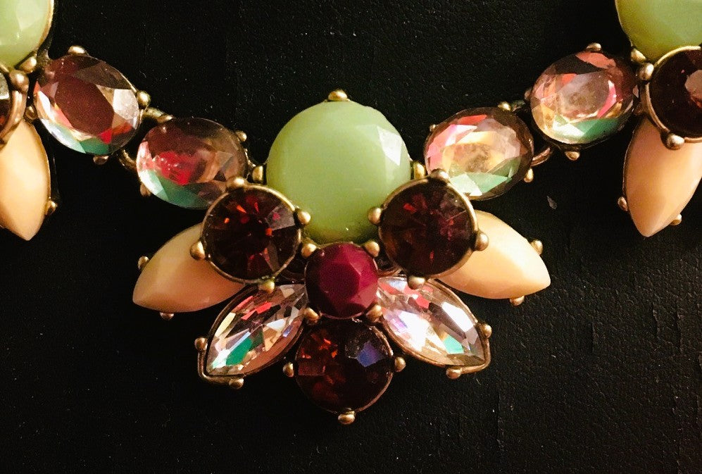 Beautiful Demonte cluster necklace